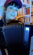 MINA-SANG-short-youtube-autoroute-accordeon